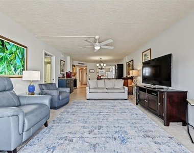 17580 Gulf Boulevard - Photo Thumbnail 17