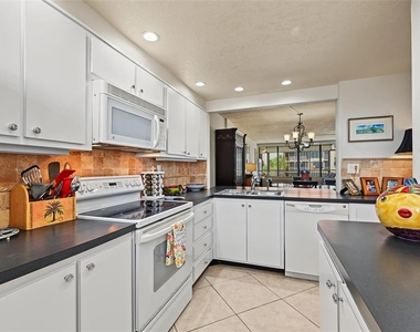 17580 Gulf Boulevard - Photo Thumbnail 29