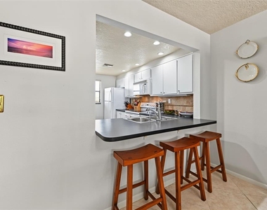 17580 Gulf Boulevard - Photo Thumbnail 23