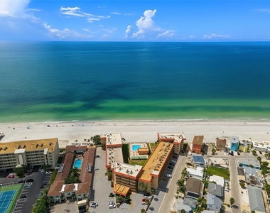 17580 Gulf Boulevard - Photo Thumbnail 1