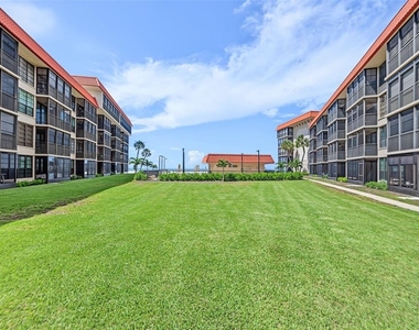 17580 Gulf Boulevard - Photo Thumbnail 70