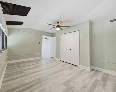 4141 Bayshore Boulevard - Photo Thumbnail 13