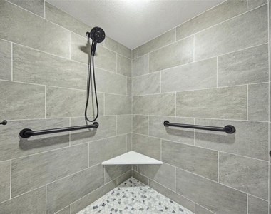 4141 Bayshore Boulevard - Photo Thumbnail 11