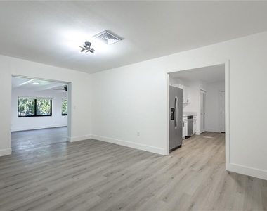 307 Glen Burnie Avenue - Photo Thumbnail 18