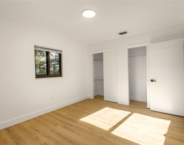 307 Glen Burnie Avenue - Photo Thumbnail 9