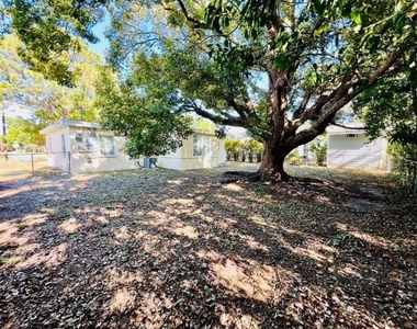 1247 Davis Road - Photo Thumbnail 20