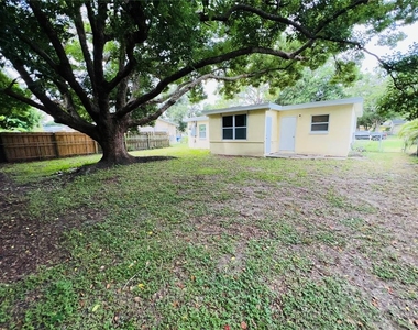 1247 Davis Road - Photo Thumbnail 22