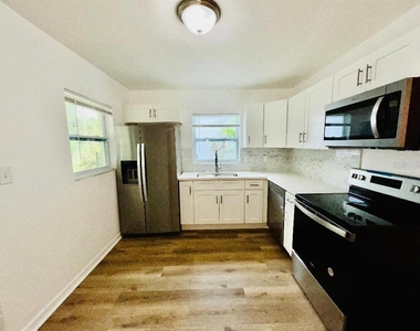 1247 Davis Road - Photo Thumbnail 4