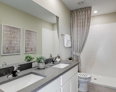 11208 Treasure Swale Way - Photo Thumbnail 4