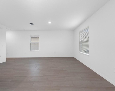 12409 Parsons Isle Terrace - Photo Thumbnail 22