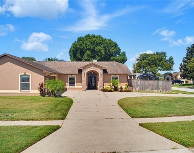 5719 Sweetheart Court - Photo Thumbnail 1