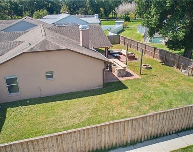 5719 Sweetheart Court - Photo Thumbnail 6