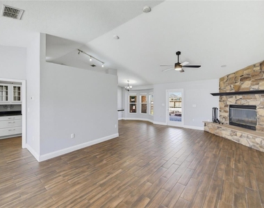 5719 Sweetheart Court - Photo Thumbnail 19