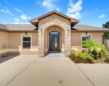5719 Sweetheart Court - Photo Thumbnail 2