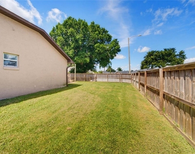 5719 Sweetheart Court - Photo Thumbnail 13