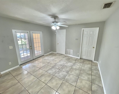 4485 White Oak Circle - Photo Thumbnail 5