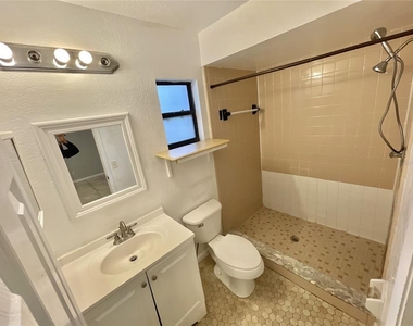 4485 White Oak Circle - Photo Thumbnail 15