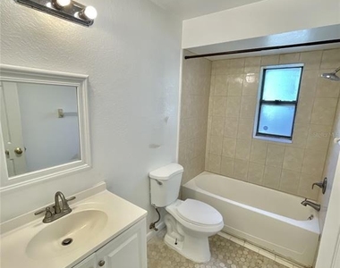 4485 White Oak Circle - Photo Thumbnail 12
