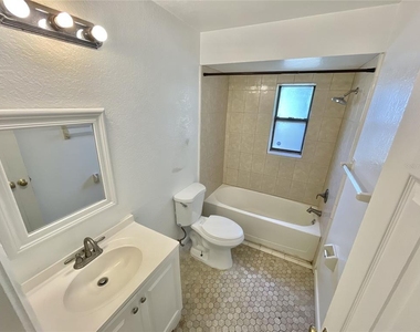 4485 White Oak Circle - Photo Thumbnail 14