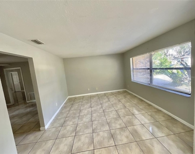 4485 White Oak Circle - Photo Thumbnail 2