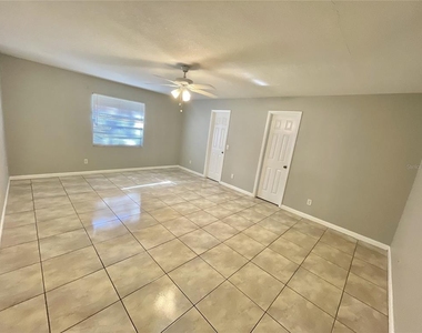 4485 White Oak Circle - Photo Thumbnail 8
