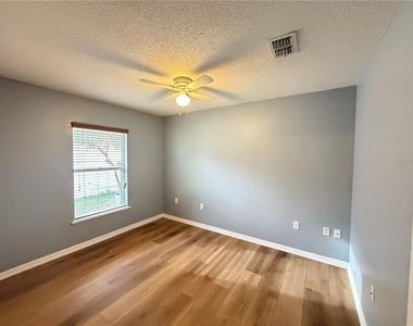 3942 Warbler Drive - Photo Thumbnail 25
