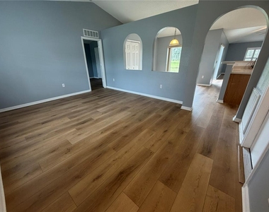 3942 Warbler Drive - Photo Thumbnail 5