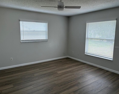 1937 Vienna Drive - Photo Thumbnail 4