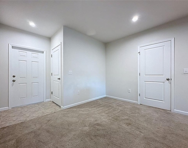 409 Sedgewick Drive - Photo Thumbnail 11