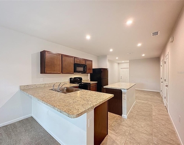 409 Sedgewick Drive - Photo Thumbnail 4