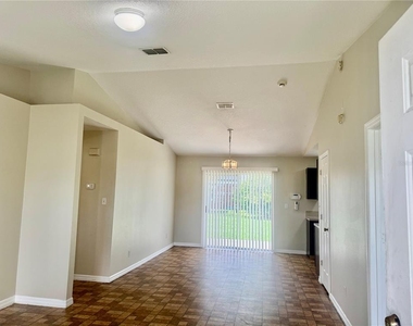 162 Guadalajara Drive - Photo Thumbnail 5