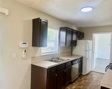 162 Guadalajara Drive - Photo Thumbnail 13