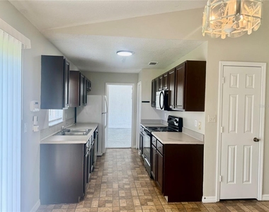 162 Guadalajara Drive - Photo Thumbnail 12