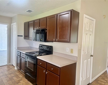 162 Guadalajara Drive - Photo Thumbnail 14