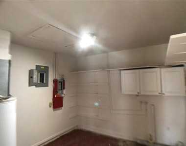 1694 Neptune Road - Photo Thumbnail 13