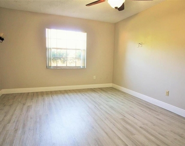 109 Donnington Court - Photo Thumbnail 7