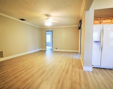 109 Donnington Court - Photo Thumbnail 3
