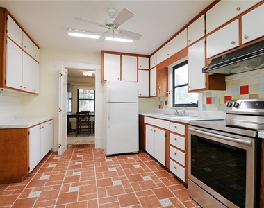 1109 Cody Villa Loop Road - Photo Thumbnail 12