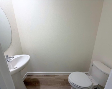 6604 Sw 82nd Loop - Photo Thumbnail 2
