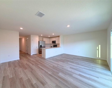 6604 Sw 82nd Loop - Photo Thumbnail 7