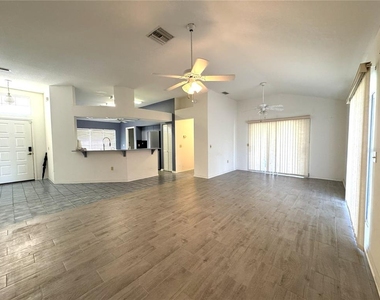 4394 N Bacall Loop - Photo Thumbnail 8