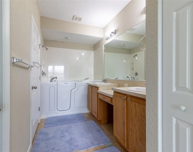 4555 Sw 52nd Circle - Photo Thumbnail 26