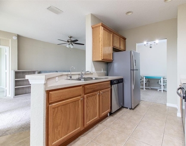 4555 Sw 52nd Circle - Photo Thumbnail 13