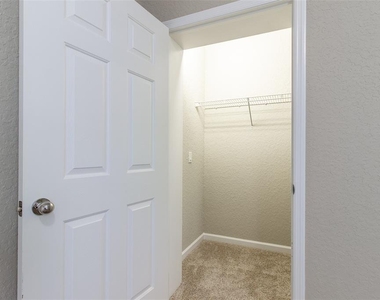 4555 Sw 52nd Circle - Photo Thumbnail 33