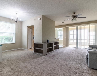 4555 Sw 52nd Circle - Photo Thumbnail 8
