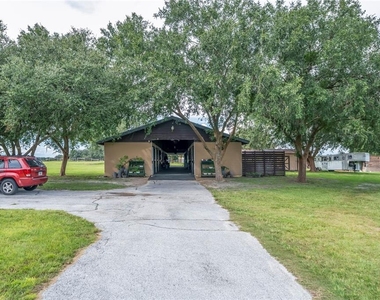 4951 Se 212th Court - Photo Thumbnail 2