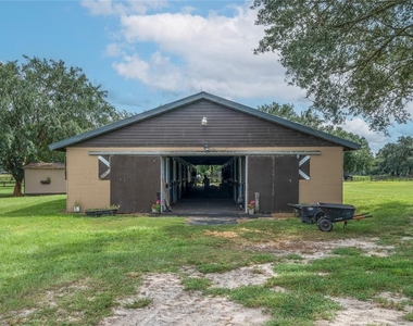 4951 Se 212th Court - Photo Thumbnail 3
