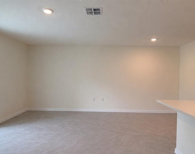 6652 Sw 81st Loop - Photo Thumbnail 7