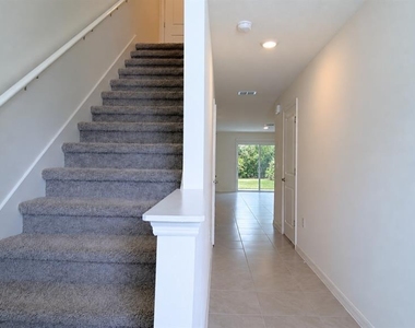 6605 Sw 81st Loop - Photo Thumbnail 1
