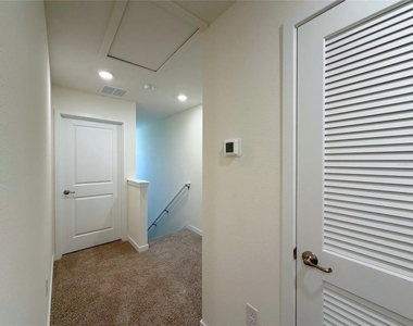 6605 Sw 81st Loop - Photo Thumbnail 12